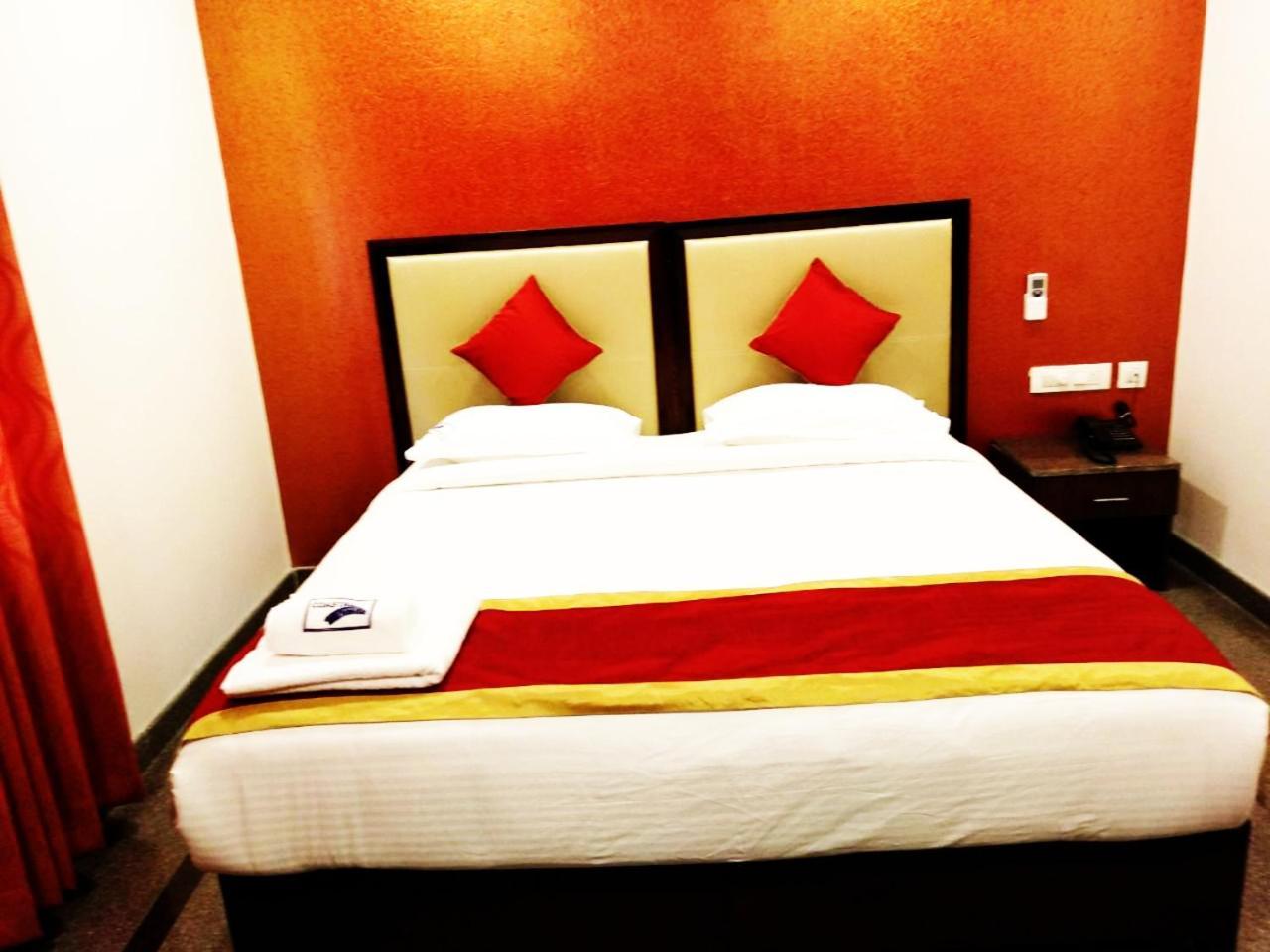Hotel Coastal King à Bangalore Extérieur photo