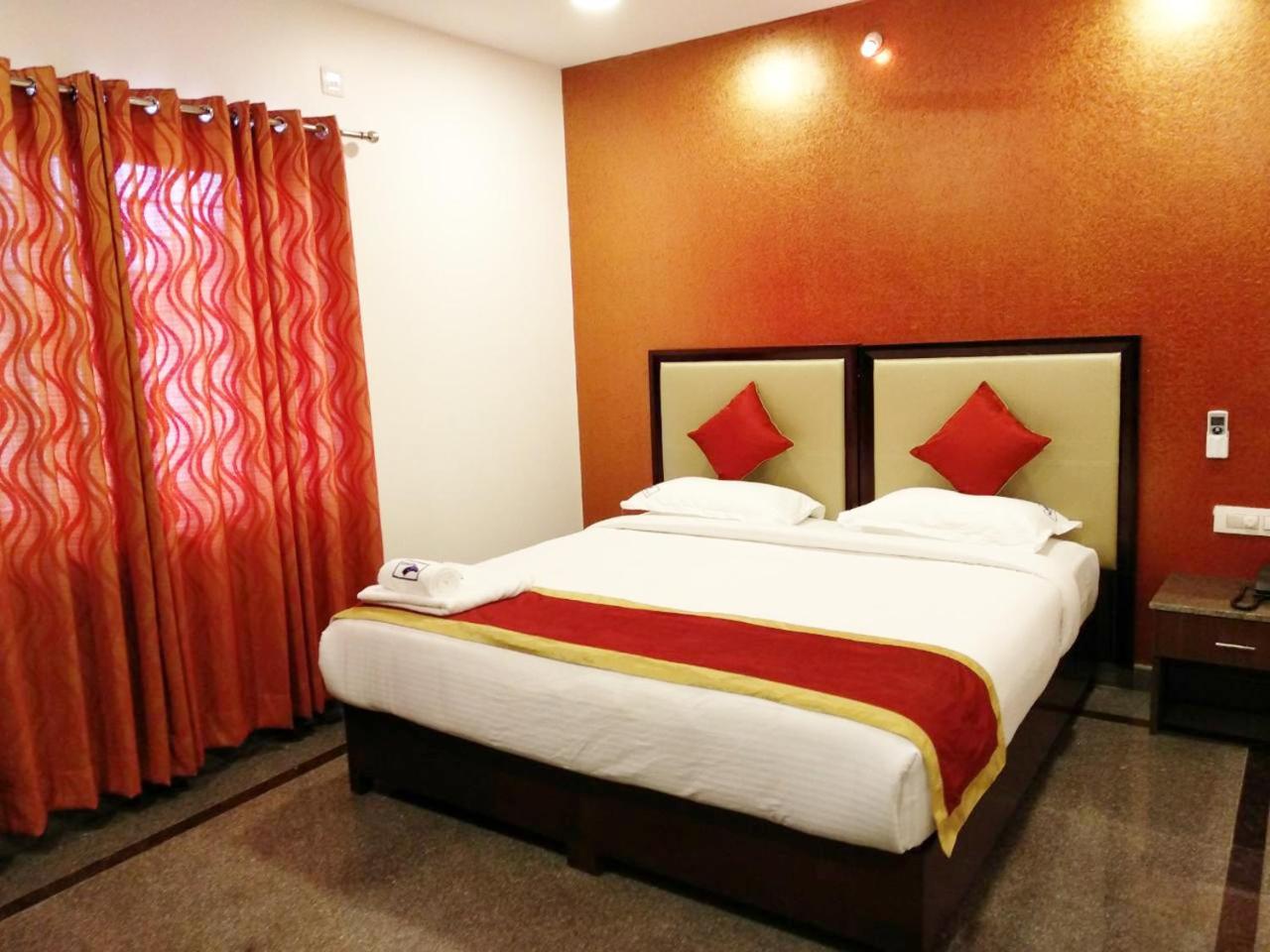 Hotel Coastal King à Bangalore Extérieur photo